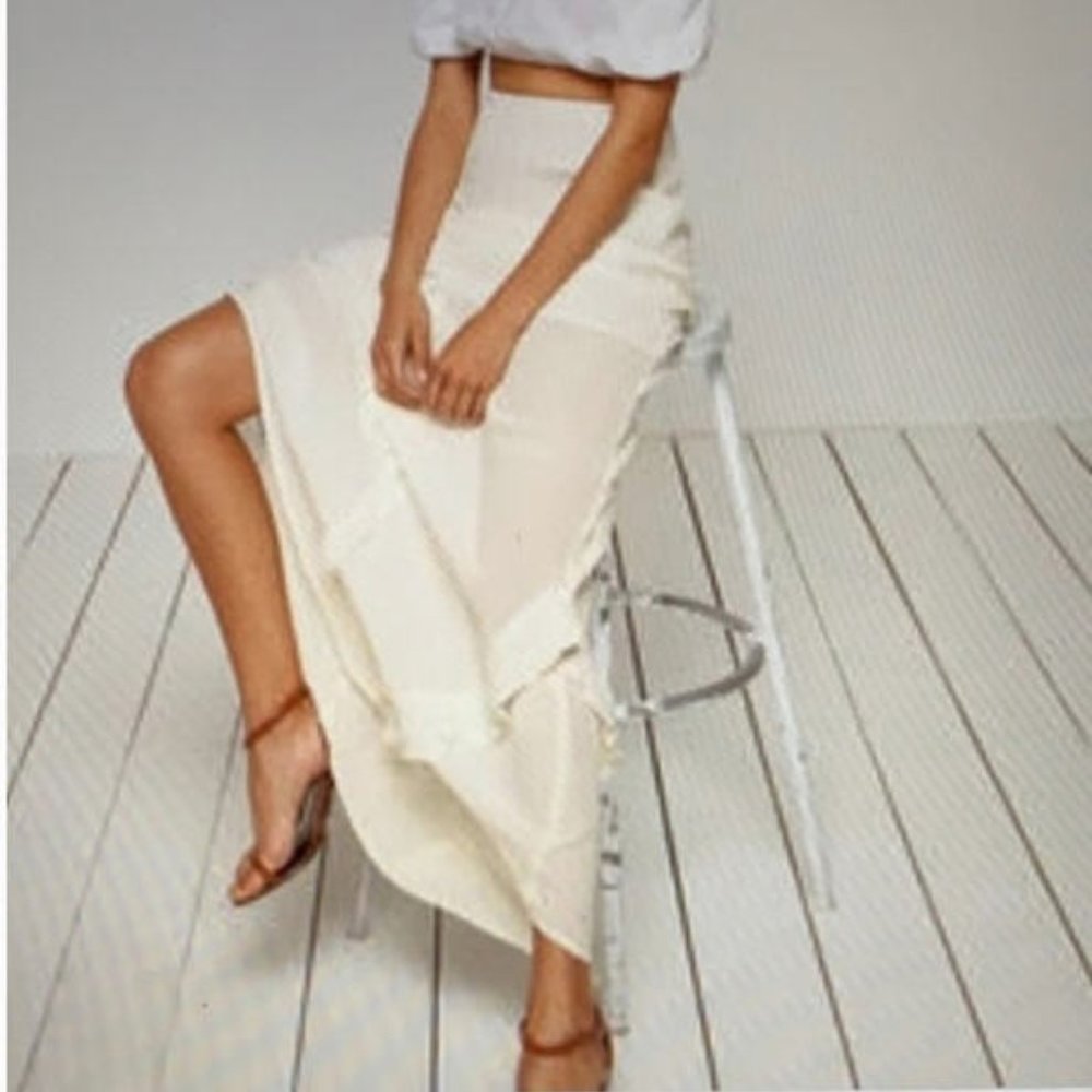 New with tage reformation white long ruffle skirt